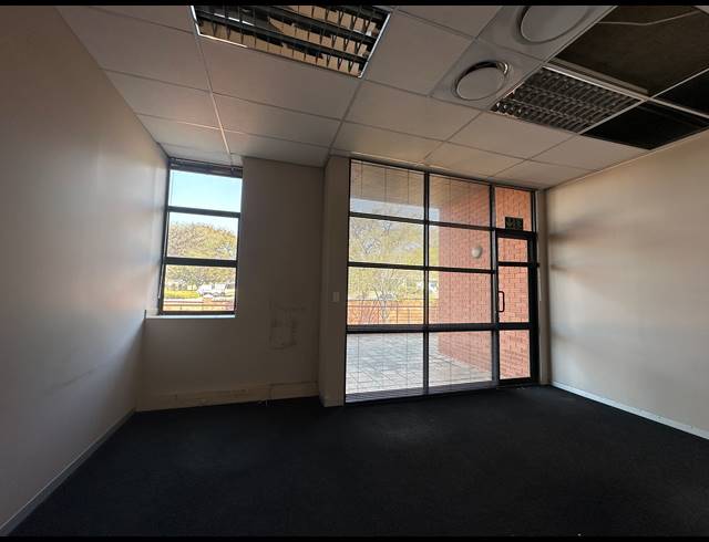 97M² OFFICE TO LET IN HIGHVELD TECHNOPARK